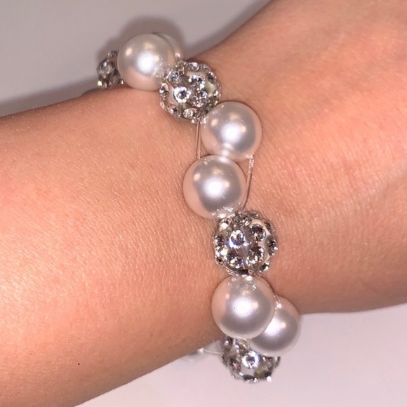 Women’s Pearl stretch bracelet with Swarovski crystals ball bracelet for wedding - Picture 7 of 13